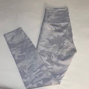 LULULEMON wunder under 7/8 pants